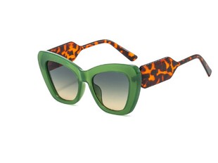 Cat eye sunglasses