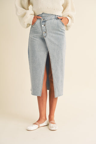 Front slit denim skirt